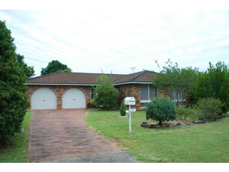 33 Gunyuma Crescent, North Nowra NSW 2541