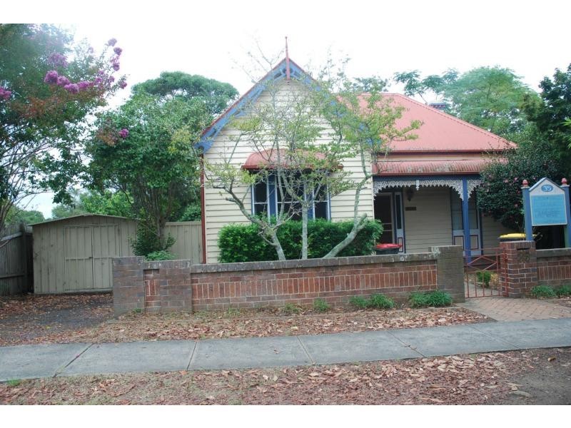 35 Bridge Road, Nowra NSW 2541