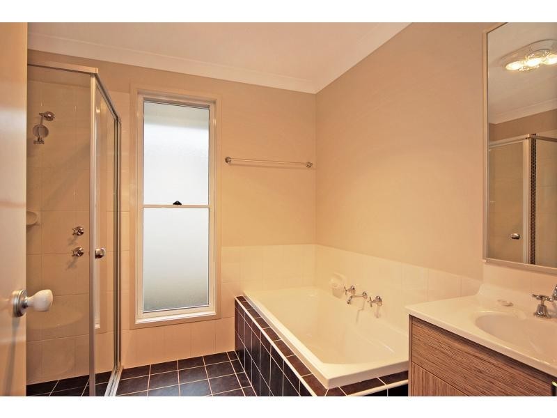 35 Golden Grove, Worrigee NSW 2540