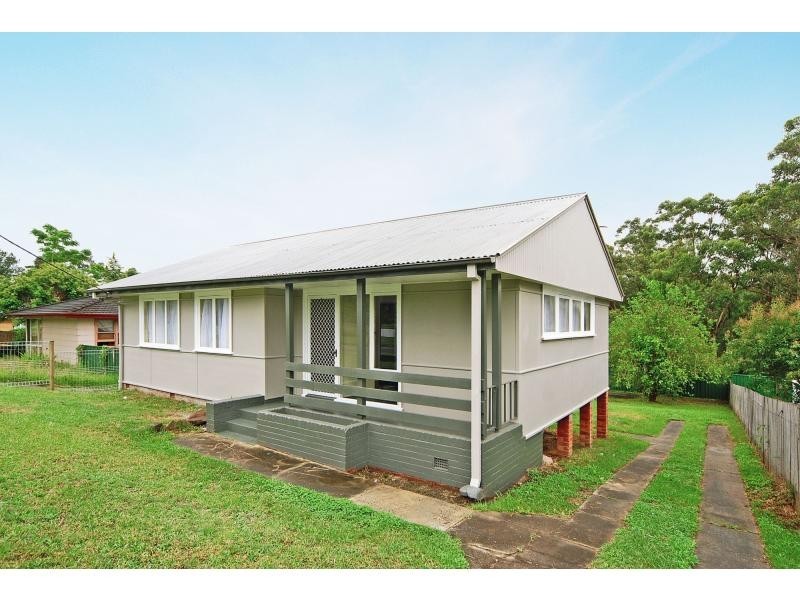31 Leonard Street, Bomaderry NSW 2541