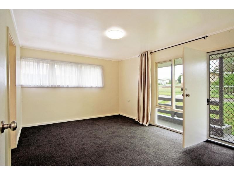 31 Leonard Street, Bomaderry NSW 2541