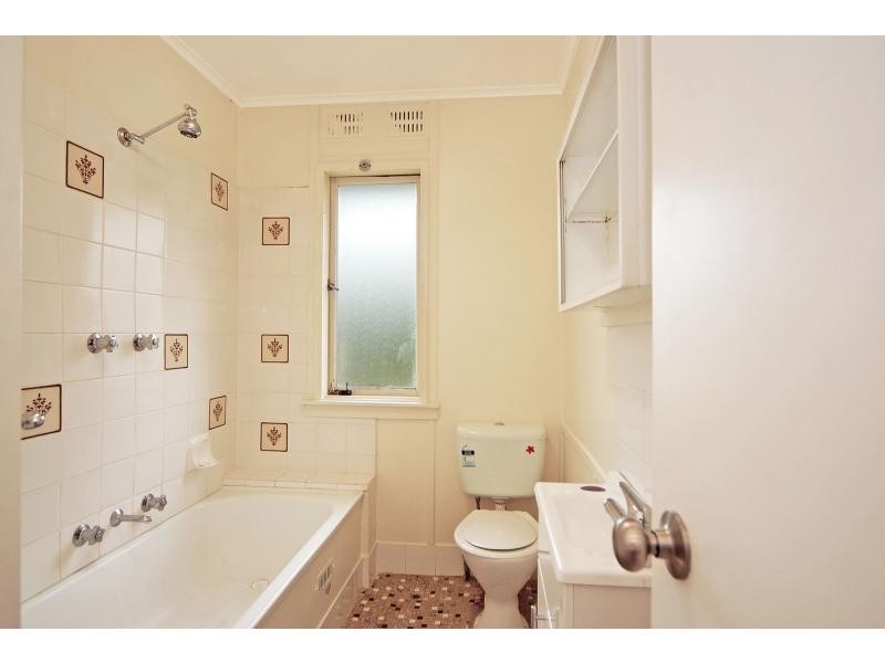 31 Leonard Street, Bomaderry NSW 2541