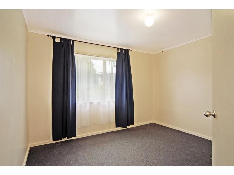 31 Leonard Street, Bomaderry NSW 2541