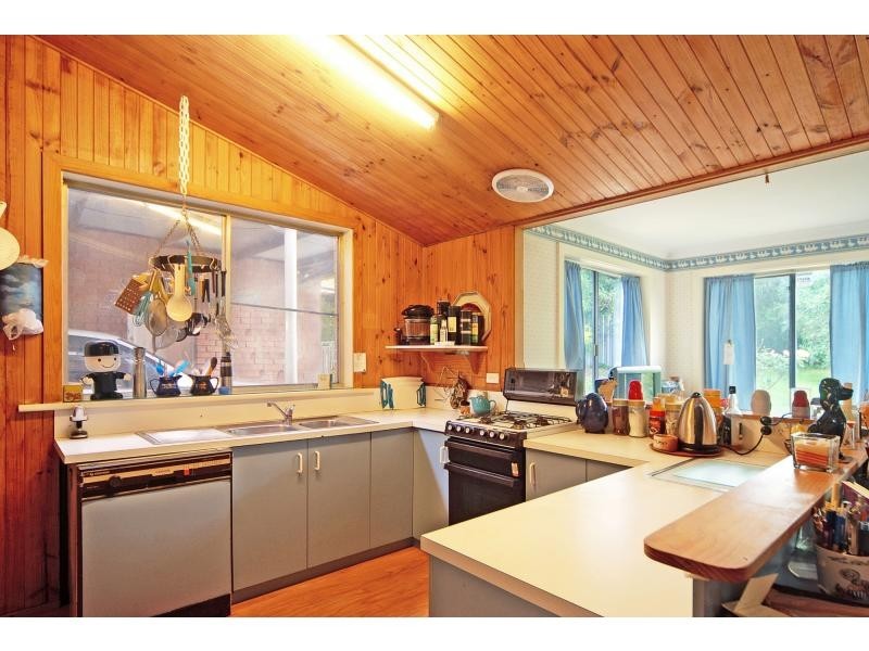 15 Tanang Street, Bomaderry NSW 2541