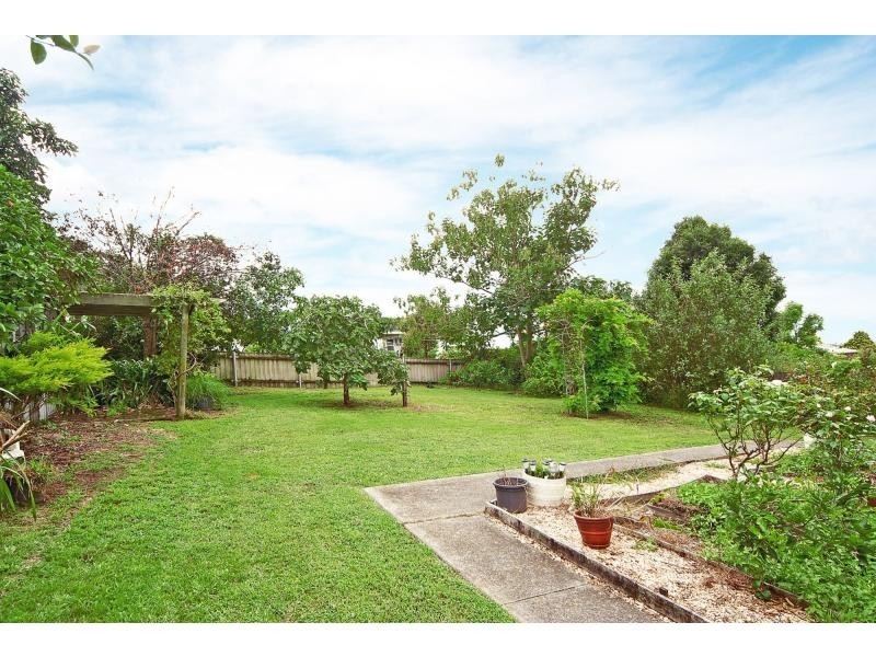 15 Tanang Street, Bomaderry NSW 2541