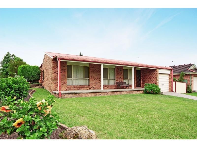 70 Yeovil Drive, Bomaderry NSW 2541