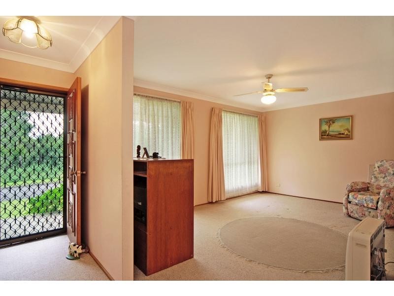 70 Yeovil Drive, Bomaderry NSW 2541