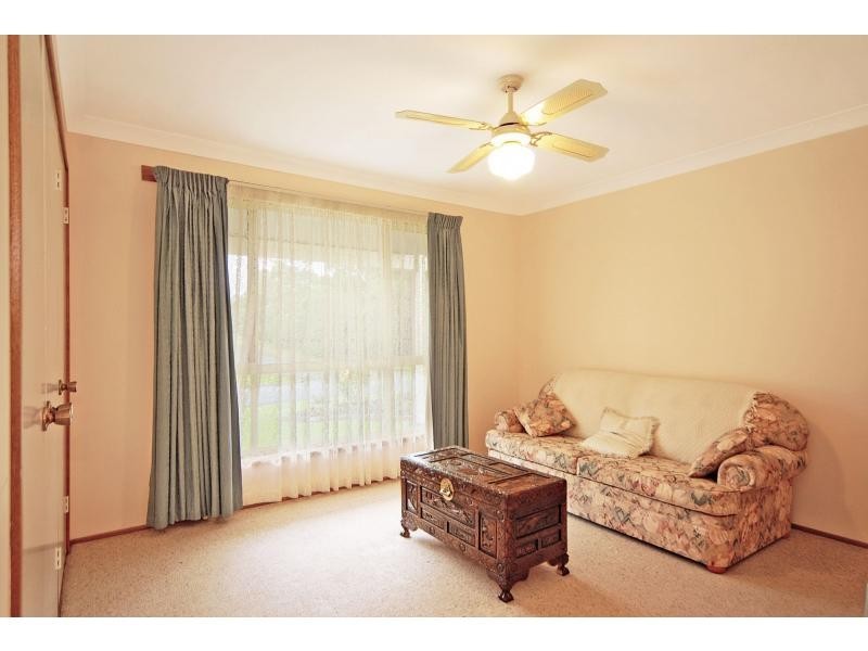 70 Yeovil Drive, Bomaderry NSW 2541