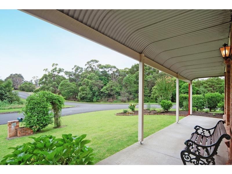 70 Yeovil Drive, Bomaderry NSW 2541