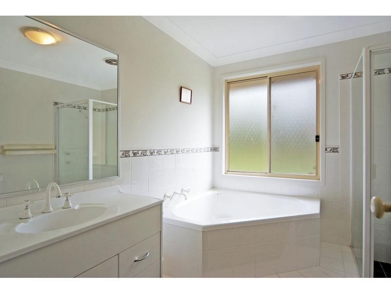 322 Stringybark Road, Nowra Hill NSW 2540