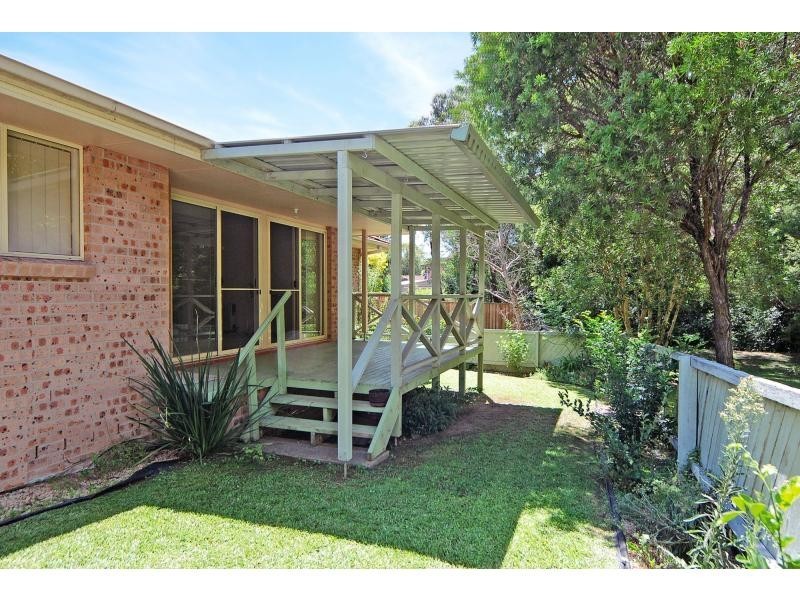 2/8A Rendal Avenue, North Nowra NSW 2541