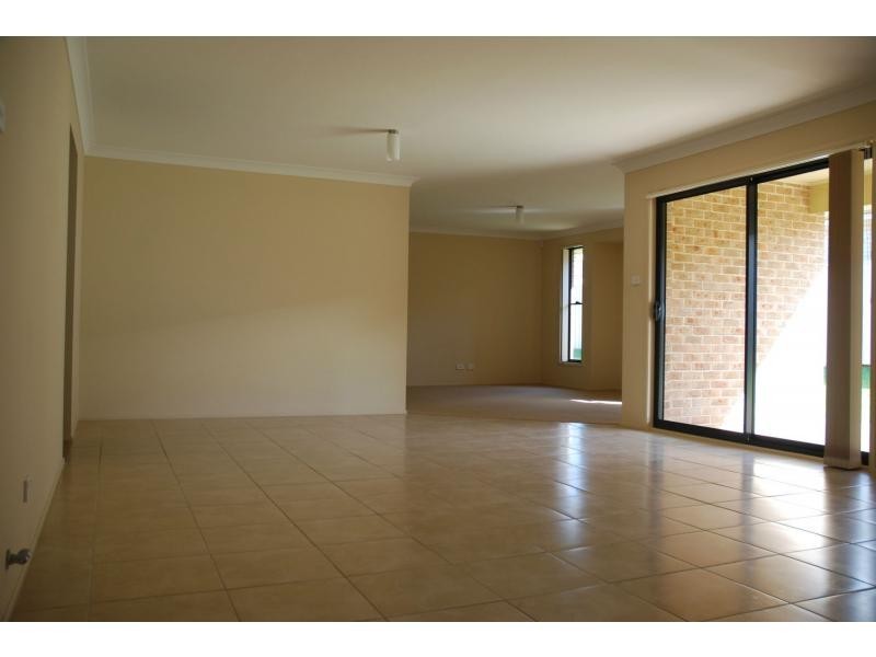 67 Rayleigh Drive, Worrigee NSW 2540