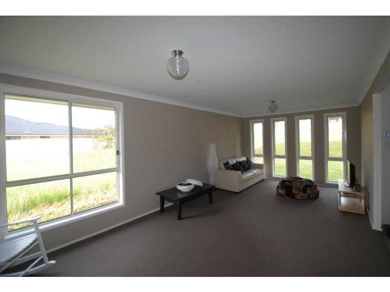 1 Christiana Close, West Nowra NSW 2541