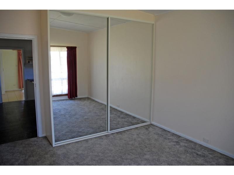 1 Crest Avenue, North Nowra NSW 2541
