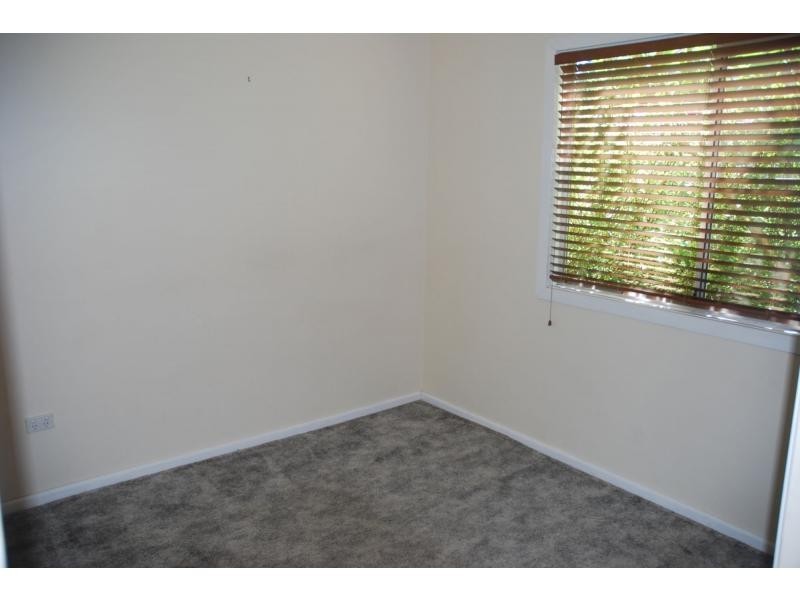 1 Crest Avenue, North Nowra NSW 2541