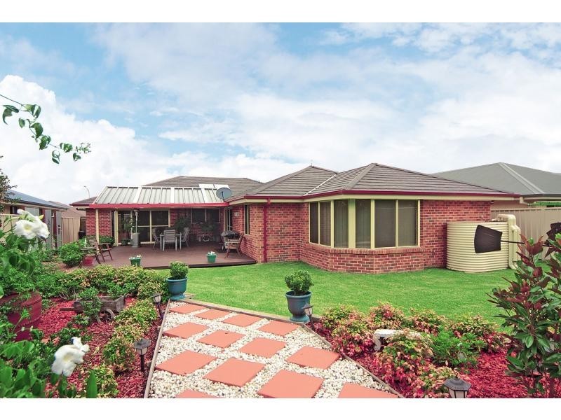 16 Lacebark Grove, Worrigee NSW 2540