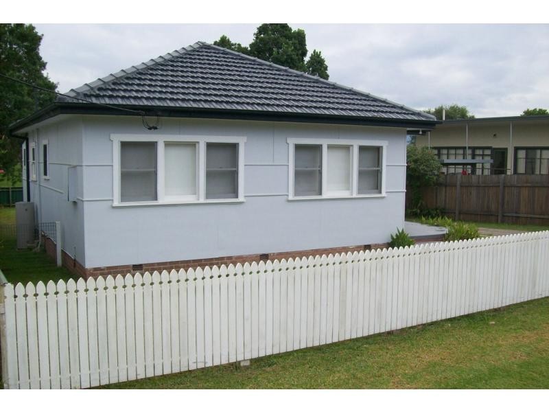 95 Moss Street, Nowra NSW 2541