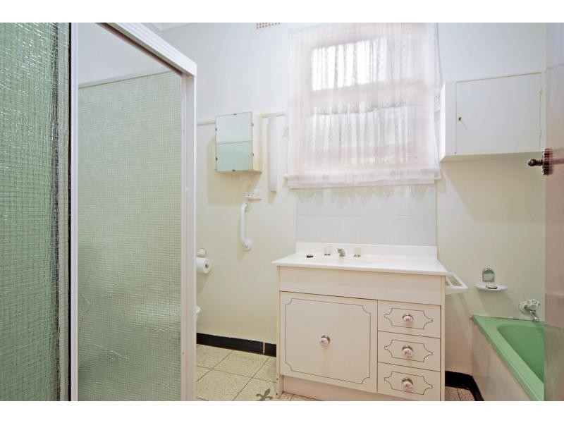 1 Robey Street, Bomaderry NSW 2541