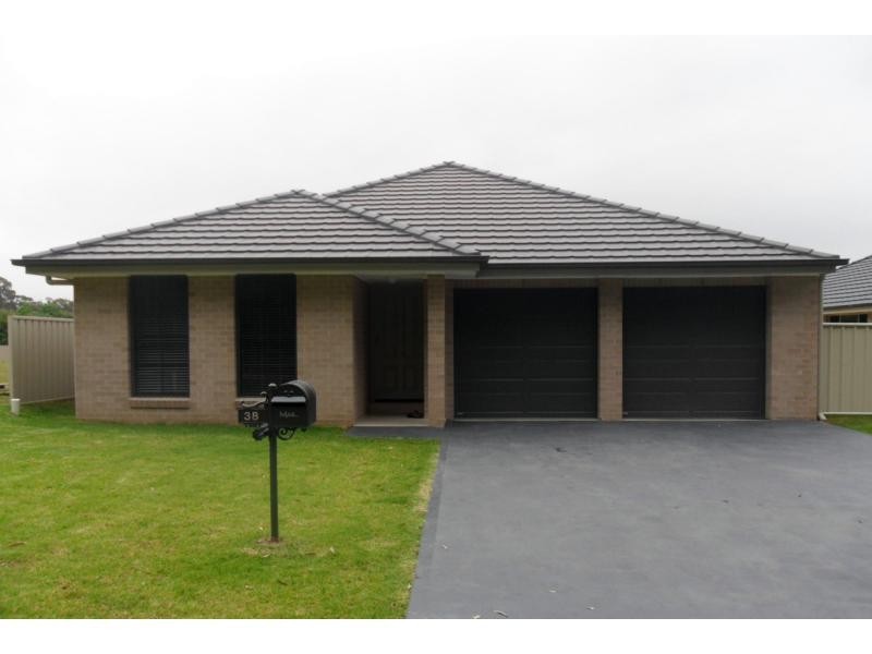 38 Rannoch Drive, West Nowra NSW 2541