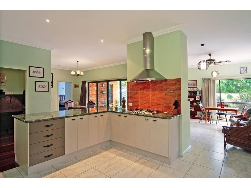 24 The Garden Walk, Worrigee NSW 2540