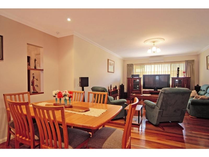 24 The Garden Walk, Worrigee NSW 2540
