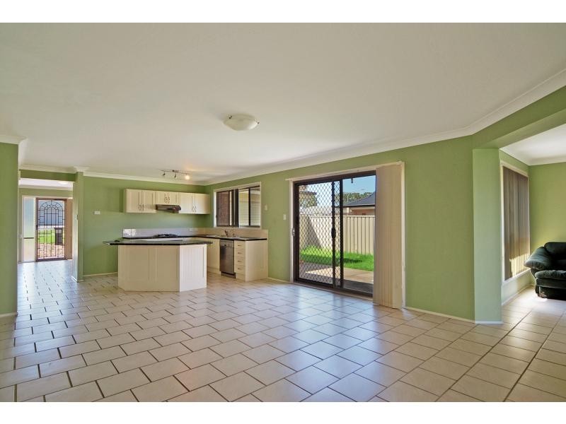 23 Lacebark Grove, Worrigee NSW 2540
