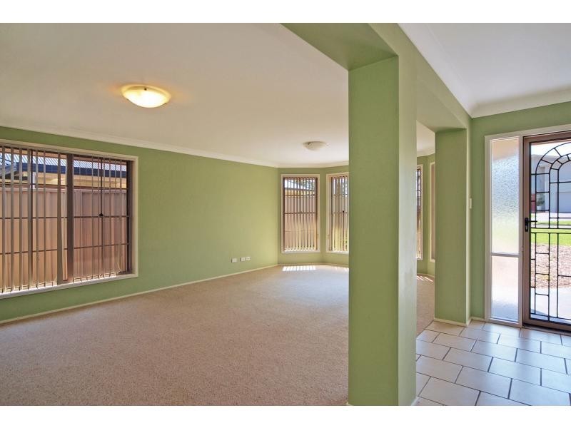 23 Lacebark Grove, Worrigee NSW 2540