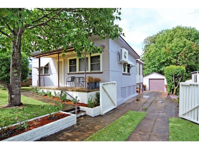 6 Ravenscliffe Road, Shoalhaven Heads NSW 2535