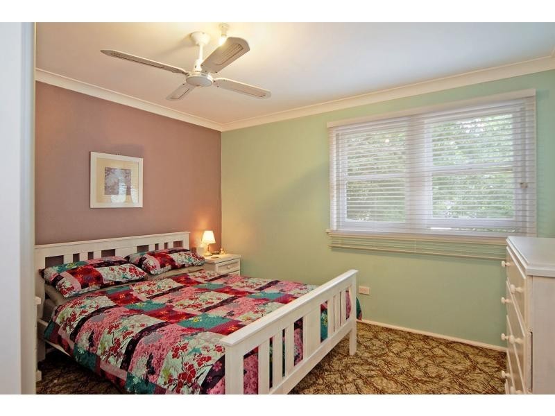 6 Ravenscliffe Road, Shoalhaven Heads NSW 2535