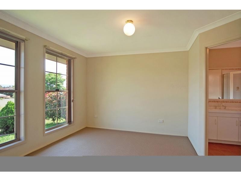 79 Burradoo Crescent, Nowra NSW 2541