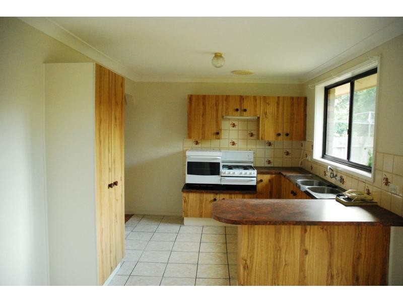 4 Groudle Glen, Bomaderry NSW 2541