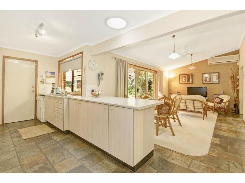 13 Tartarian Crescent, Bomaderry NSW 2541