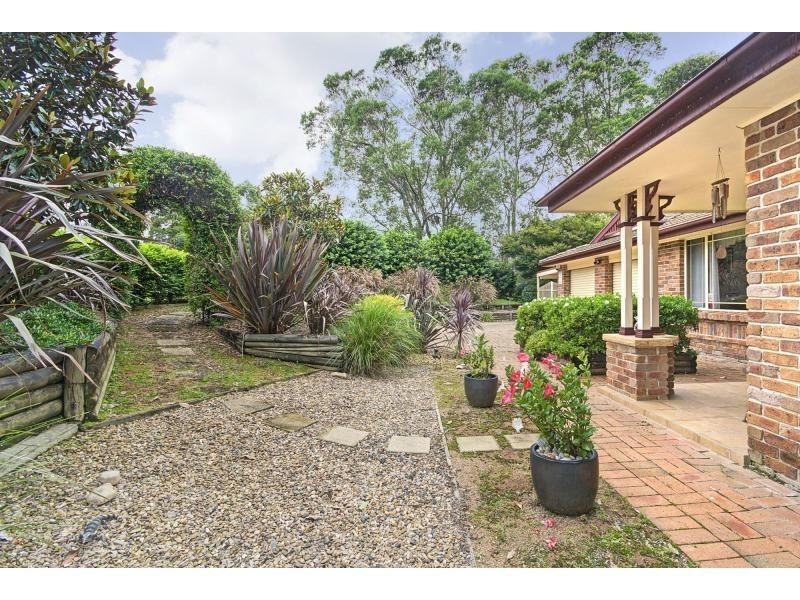 13 Tartarian Crescent, Bomaderry NSW 2541