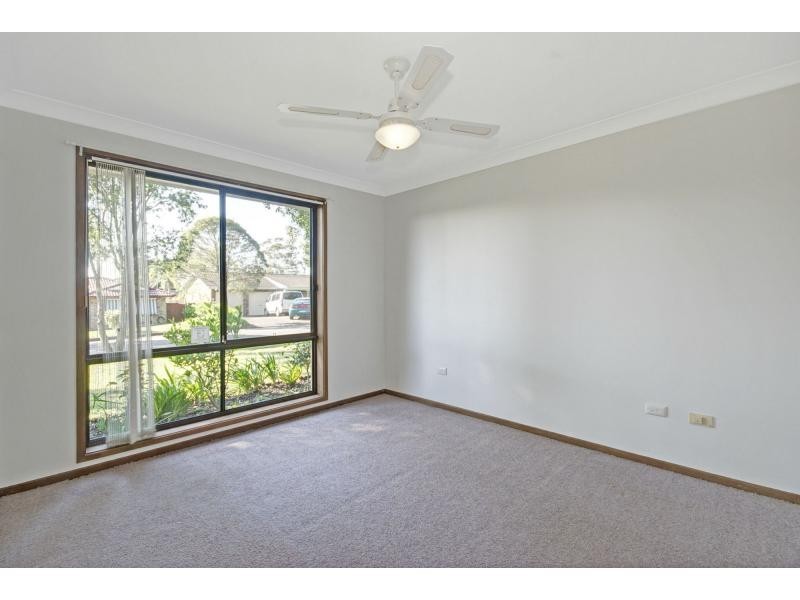 2 Melaleuca Place, Bomaderry NSW 2541