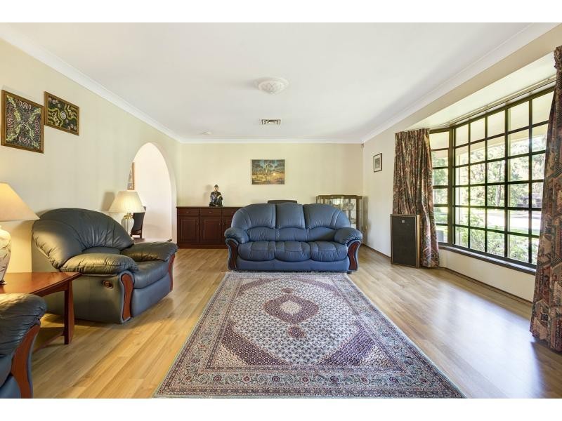 11 Cocos Palm Drive, Bomaderry NSW 2541