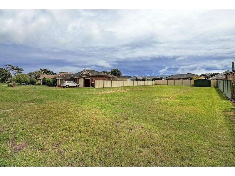 17 Sophia Road, Worrigee NSW 2540