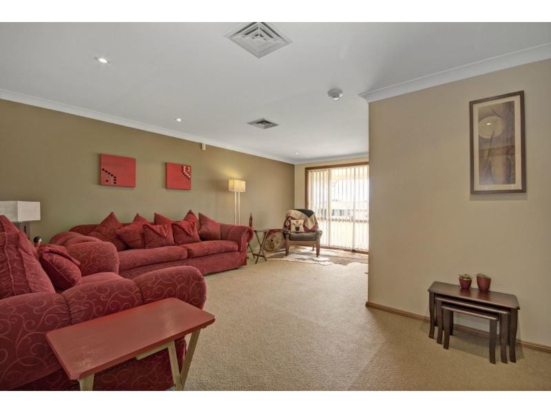 7 Mountain Ash Place, Worrigee NSW 2540
