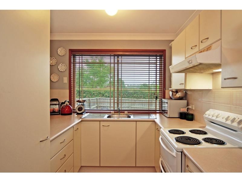 15 Regal Place, Bomaderry NSW 2541