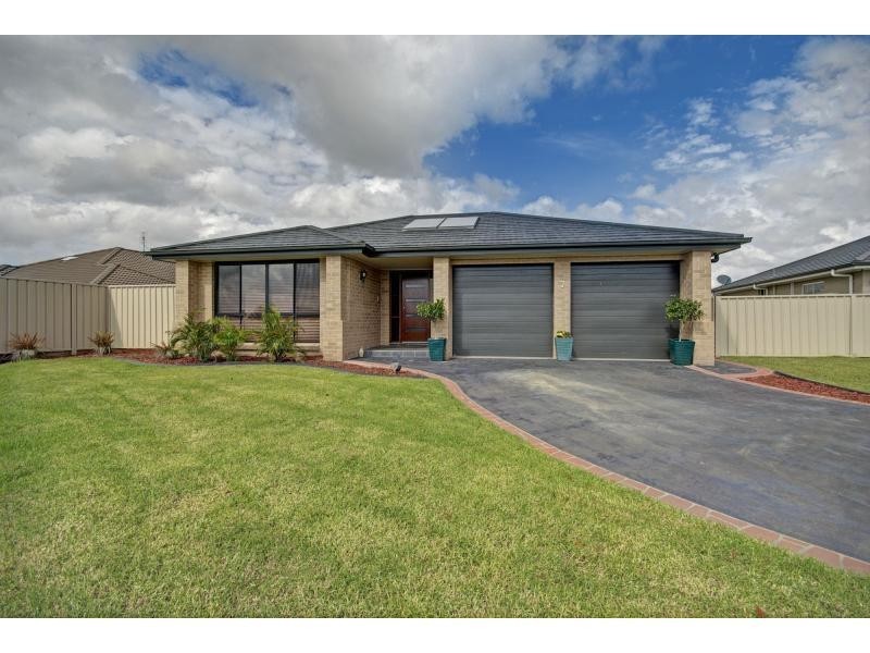 7 Palm Lilly Close, Worrigee NSW 2540