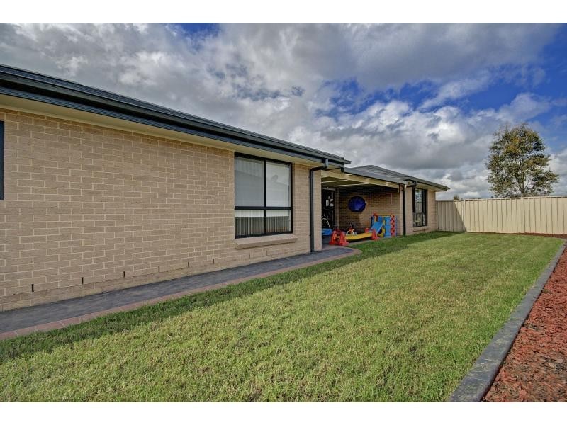 7 Palm Lilly Close, Worrigee NSW 2540