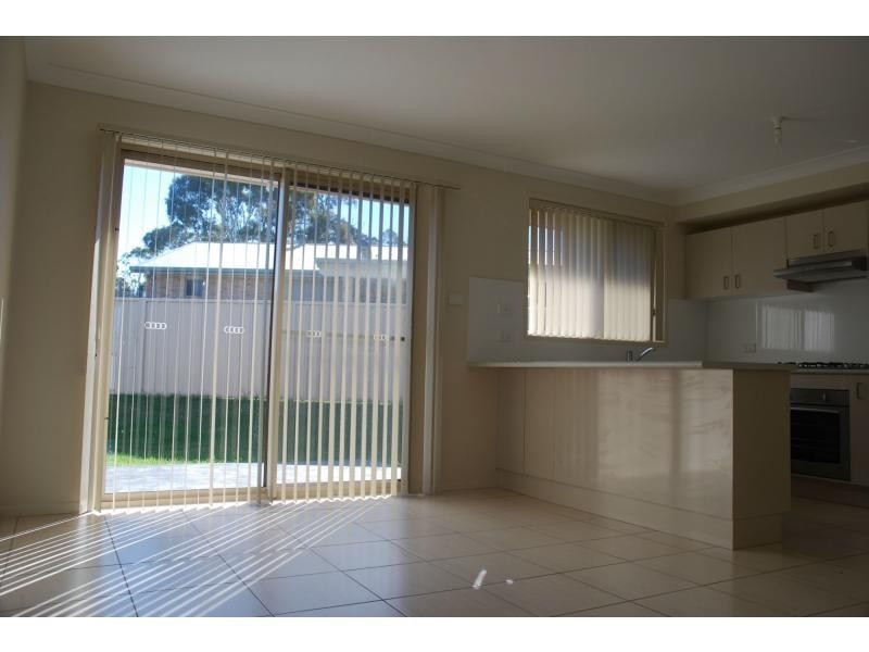 1/2 Plato Crescent, Worrigee NSW 2540