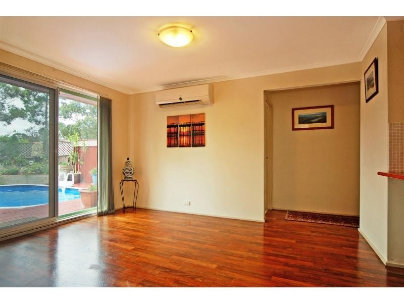 10 Clarke Avenue, North Nowra NSW 2541