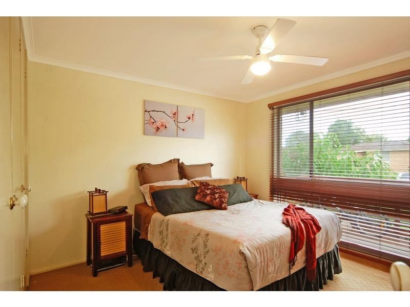 10 Clarke Avenue, North Nowra NSW 2541