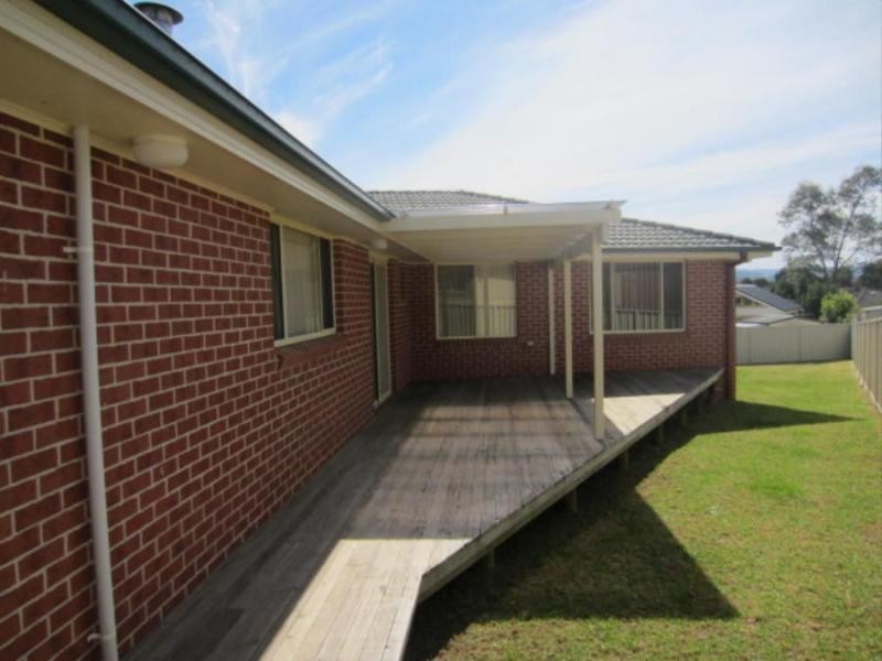 7 Freesia Crescent, Bomaderry NSW 2541