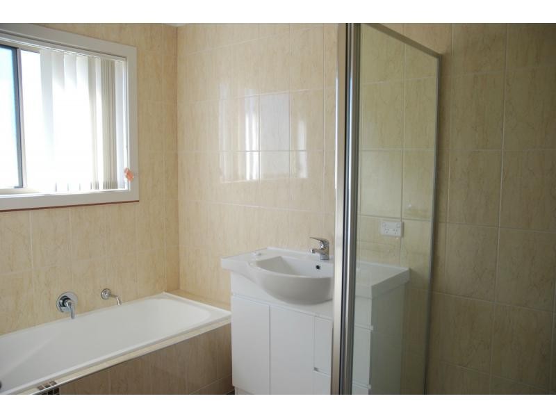 40a Carrington Park Drive, Nowra NSW 2541