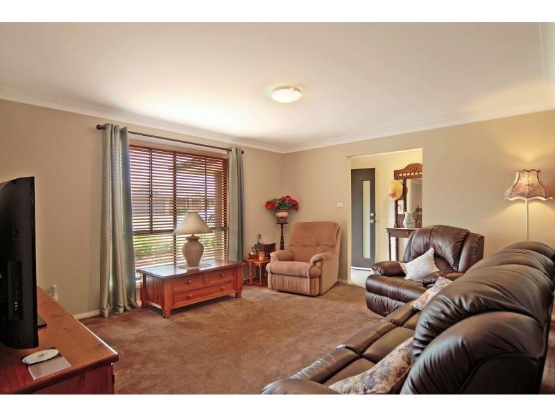 21 Mountain Ash Place, Worrigee NSW 2540