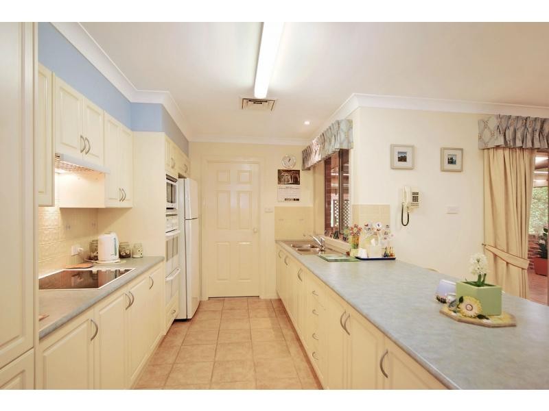5 Mountain Ash Place, Worrigee NSW 2540