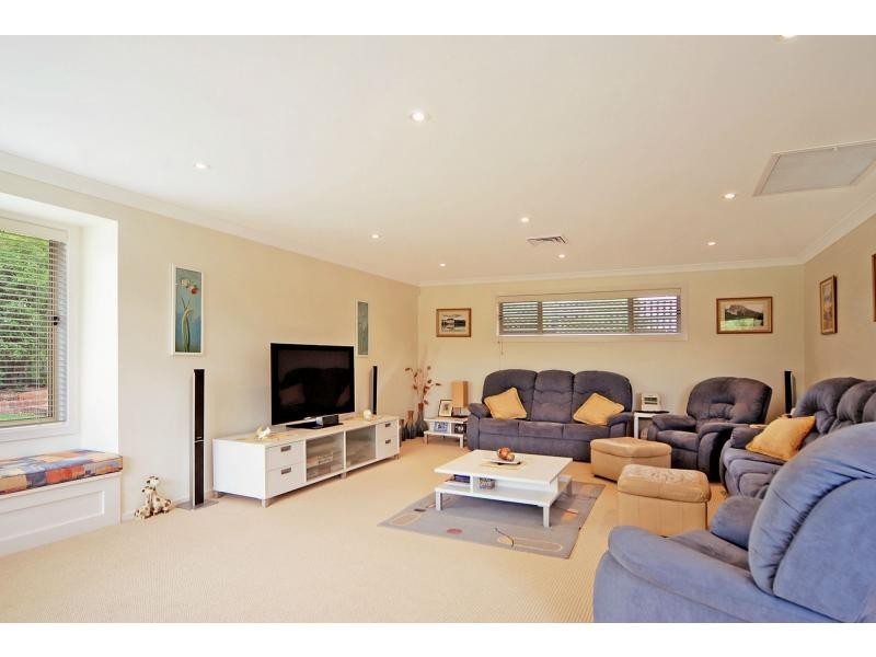 5 Mountain Ash Place, Worrigee NSW 2540