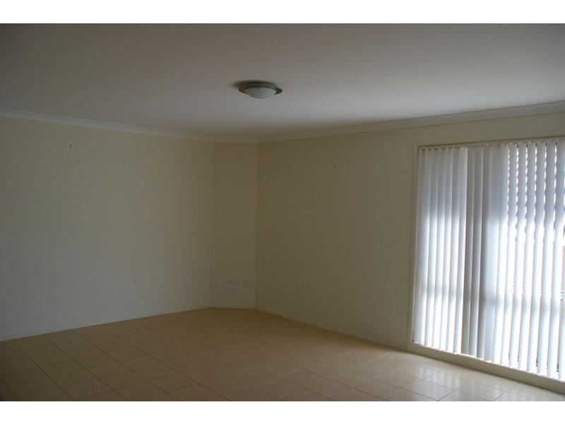 22 Warrigal Street, Nowra NSW 2541