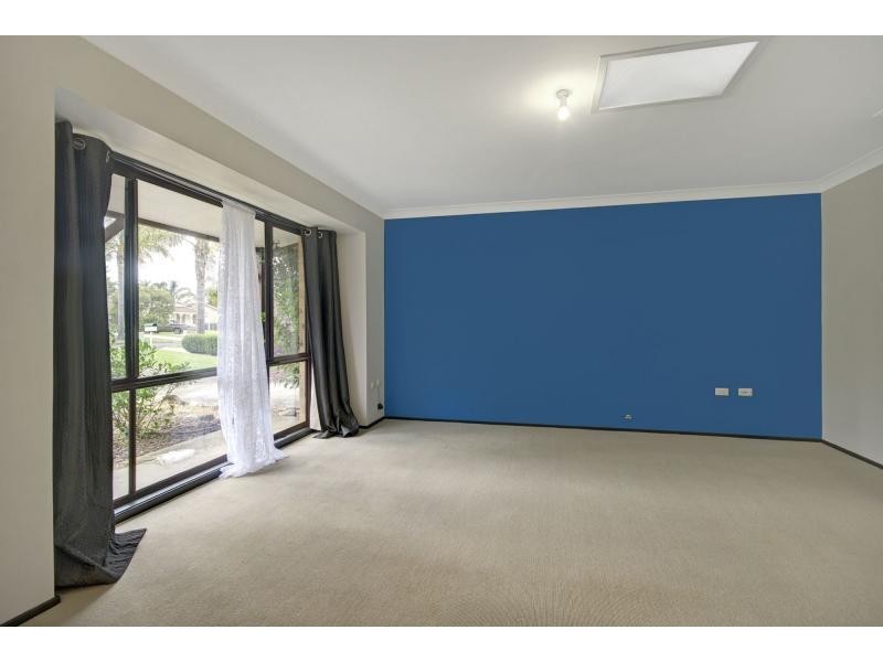 17 Golden Cane Close, North Nowra NSW 2541